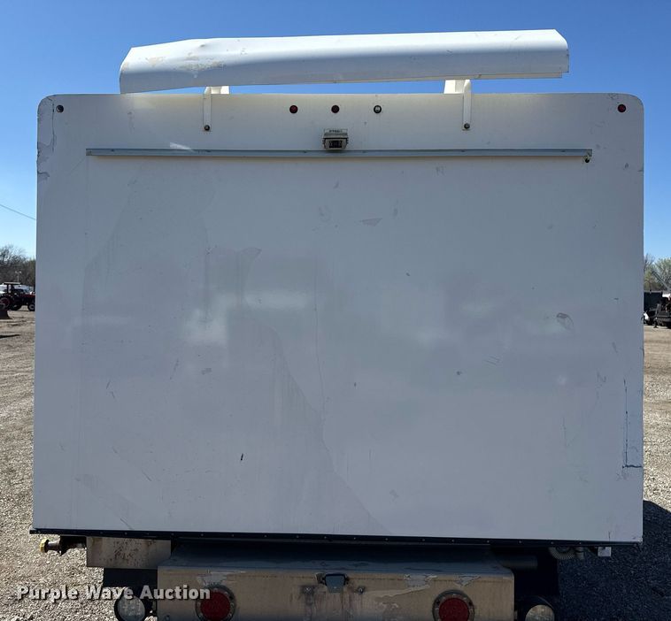 image for item EG5671 2018 Ford E450 Super Duty refrigerated truck