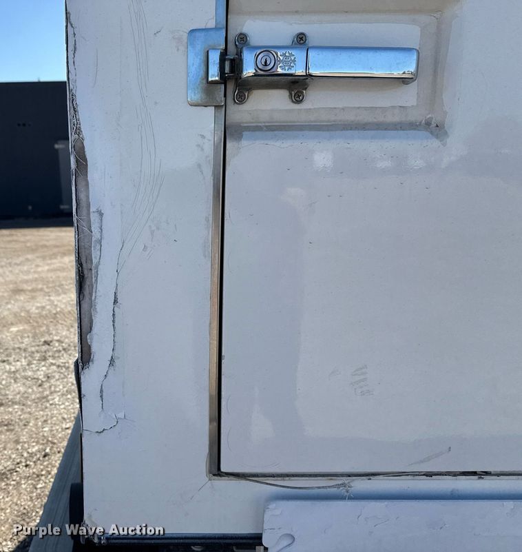 image for item EG5671 2018 Ford E450 Super Duty refrigerated truck