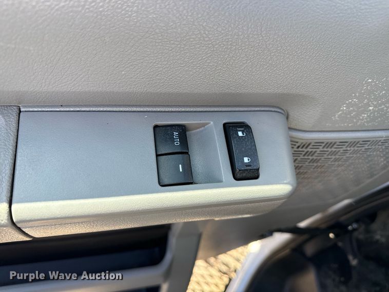 image for item EG5671 2018 Ford E450 Super Duty refrigerated truck