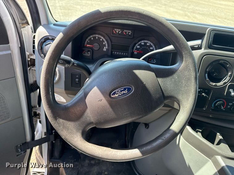 image for item EG5671 2018 Ford E450 Super Duty refrigerated truck