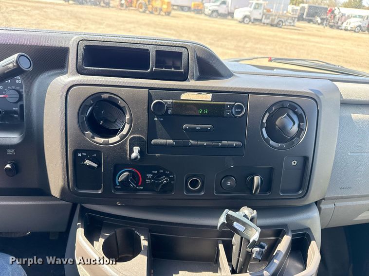 image for item EG5671 2018 Ford E450 Super Duty refrigerated truck