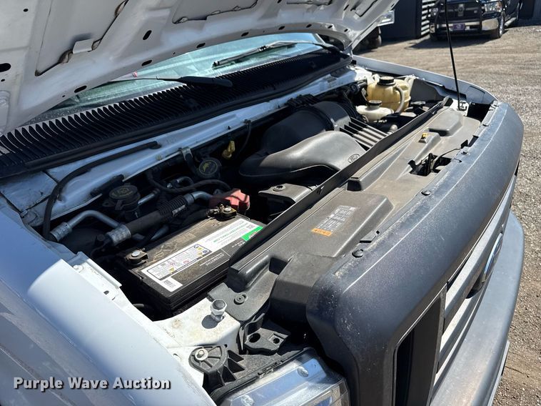 image for item EG5671 2018 Ford E450 Super Duty refrigerated truck