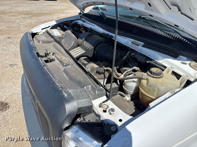 image for item EG5671 2018 Ford E450 Super Duty refrigerated truck