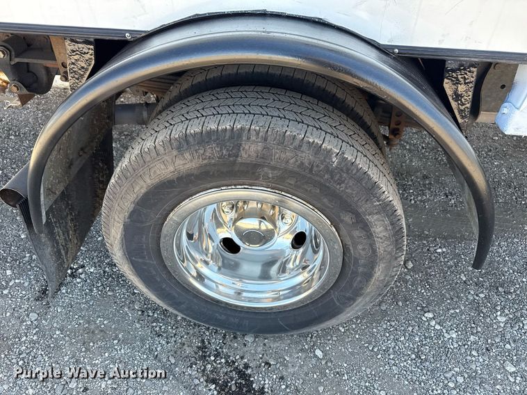 image for item EG5671 2018 Ford E450 Super Duty refrigerated truck