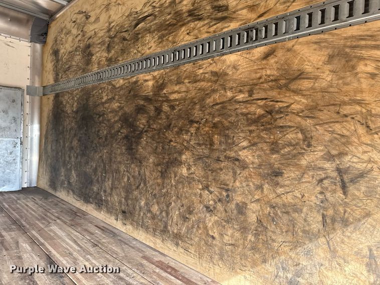 image for item EG5681 2022 Ford E350 Super Duty box truck