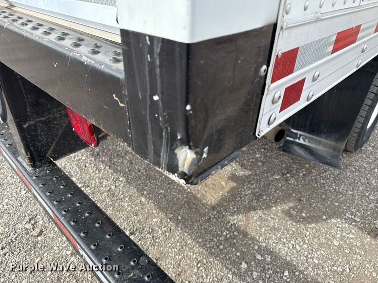 image for item EG5681 2022 Ford E350 Super Duty box truck