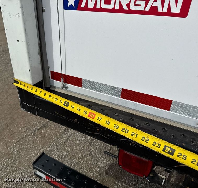 image for item EG5681 2022 Ford E350 Super Duty box truck