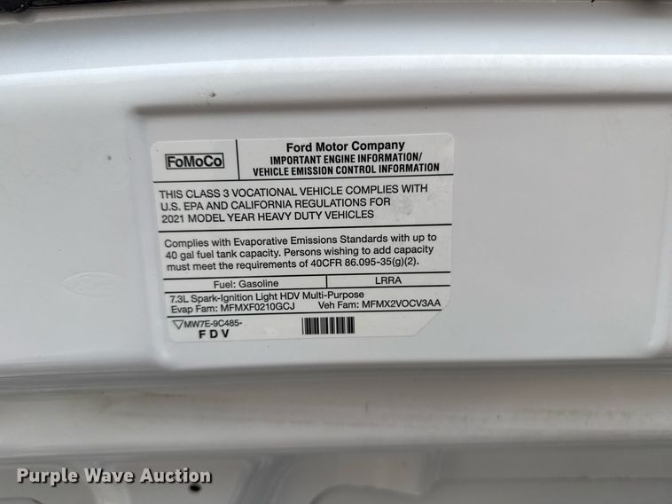 image for item EG5681 2022 Ford E350 Super Duty box truck
