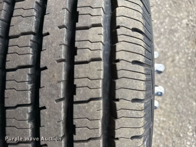 image for item EG5681 2022 Ford E350 Super Duty box truck