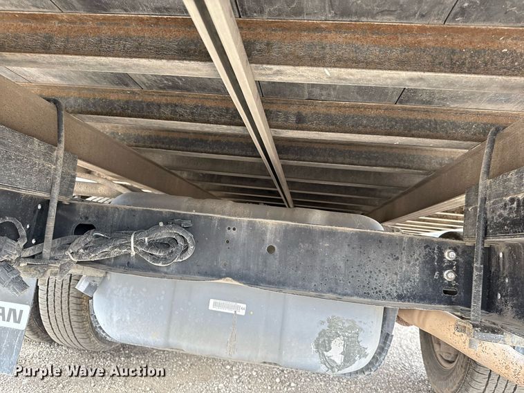 image for item EG5681 2022 Ford E350 Super Duty box truck