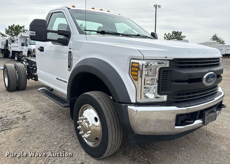 image for item EG5682 2018 Ford F550 Super Duty truck cab and chassis