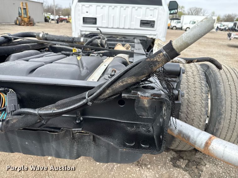 image for item EG5682 2018 Ford F550 Super Duty truck cab and chassis