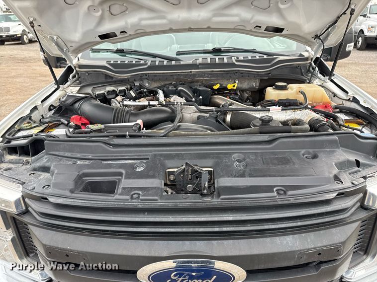 image for item EG5682 2018 Ford F550 Super Duty truck cab and chassis