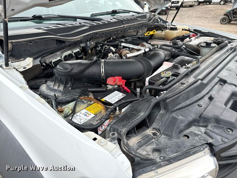 image for item EG5682 2018 Ford F550 Super Duty truck cab and chassis