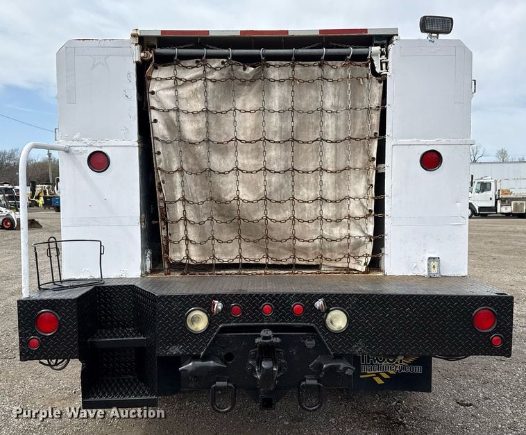 image for item EG5685 2000 Freightliner FL70 utility / service truck