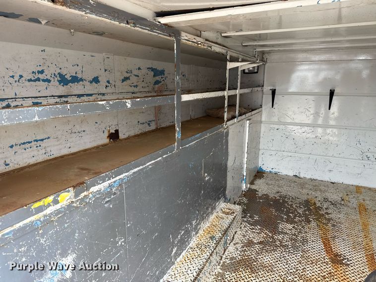 image for item EG5685 2000 Freightliner FL70 utility / service truck