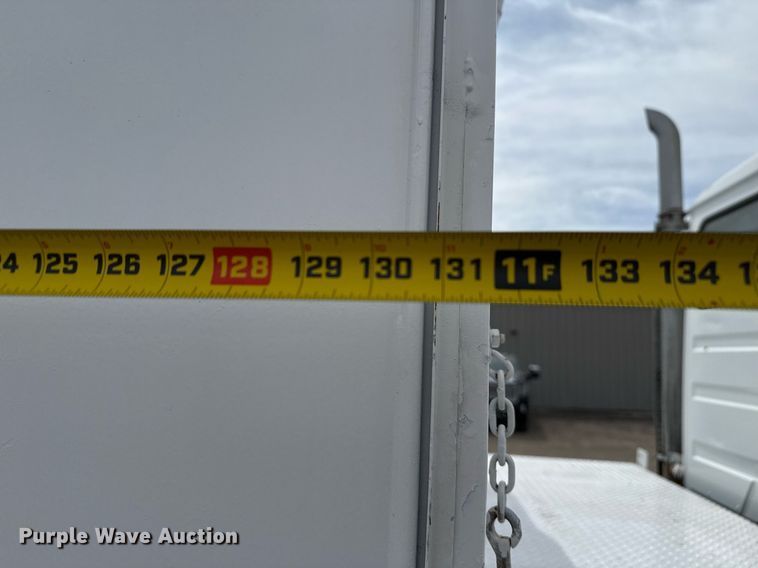 image for item EG5685 2000 Freightliner FL70 utility / service truck