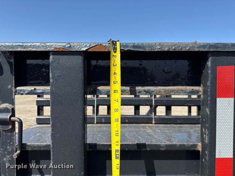 image for item EG5690 2011 International 4300 flatbed truck