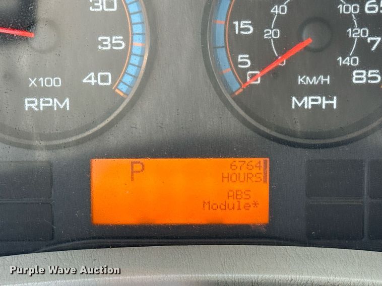 image for item EG5690 2011 International 4300 flatbed truck