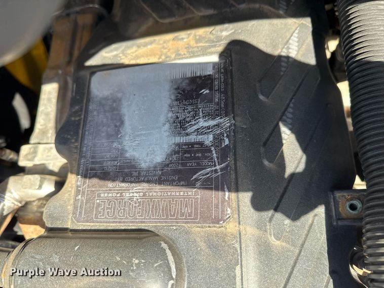 image for item EG5690 2011 International 4300 flatbed truck