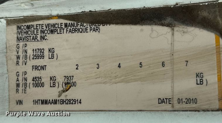 image for item EG5690 2011 International 4300 flatbed truck