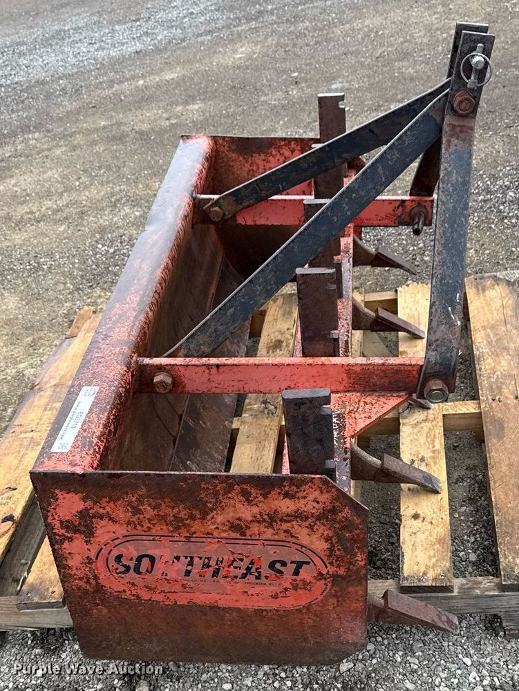 image for item EG5713 Southeast box blade