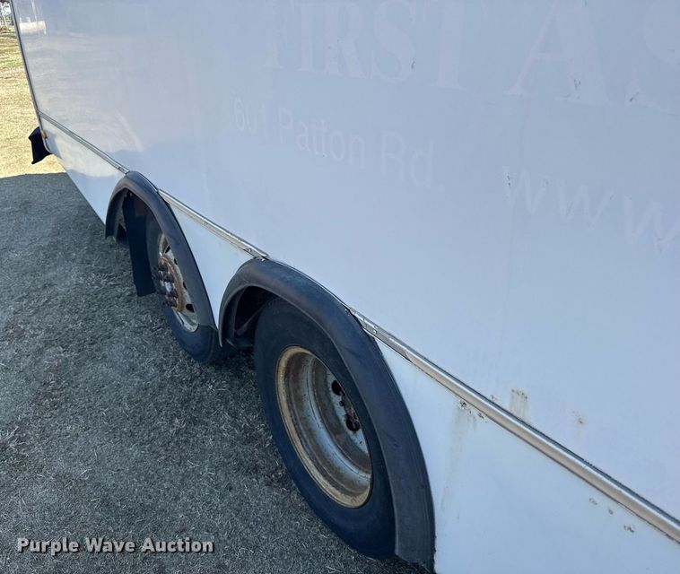 image for item EG6262 1995 Ford E350 shuttle bus