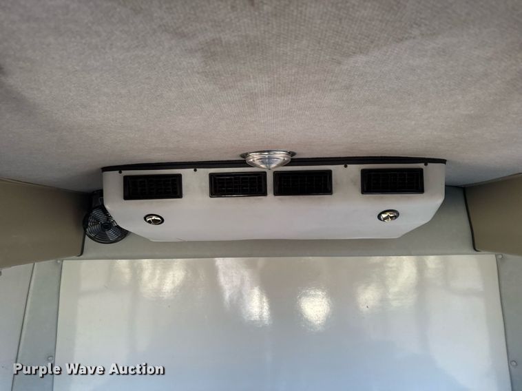 image for item EG6262 1995 Ford E350 shuttle bus