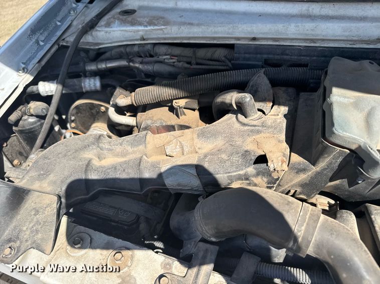 image for item EG6262 1995 Ford E350 shuttle bus