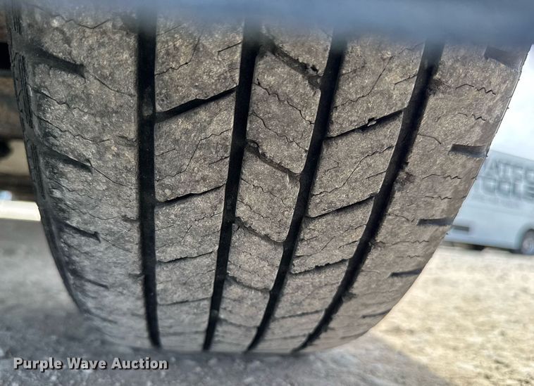 image for item EG7107 2013 Chrysler Town & Country van