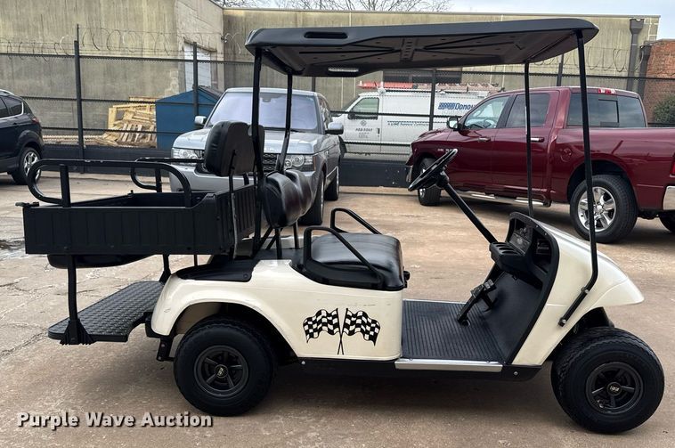 image for item EG8053 2003 E-Z-Go golf cart