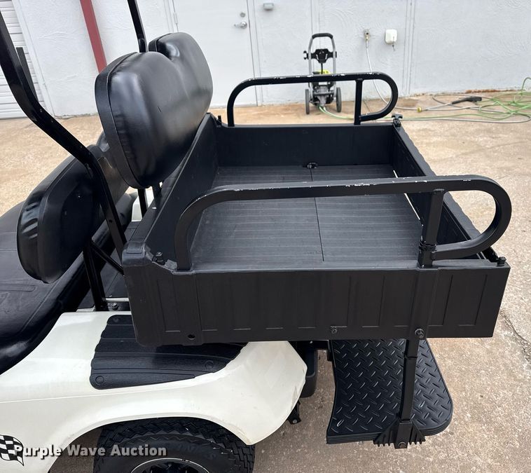 image for item EG8053 2003 E-Z-Go golf cart