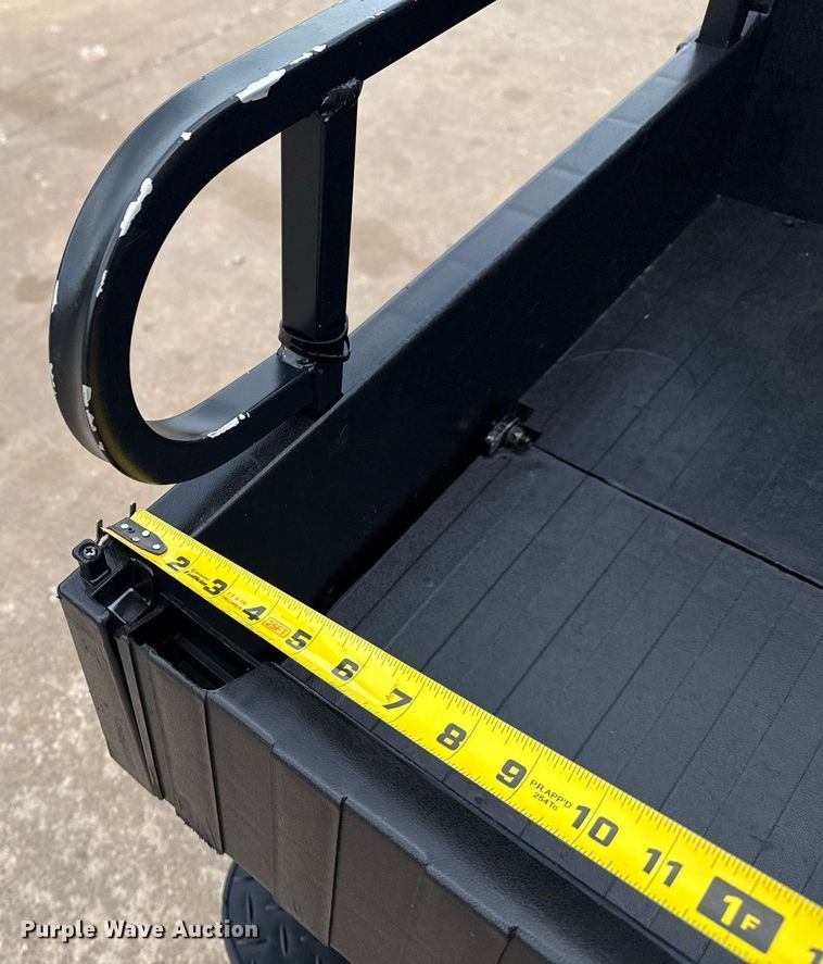 image for item EG8053 2003 E-Z-Go golf cart