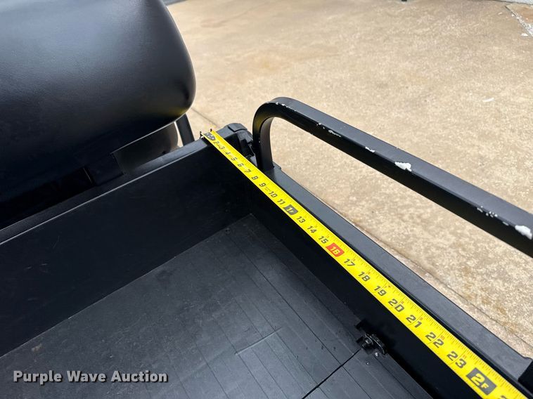 image for item EG8053 2003 E-Z-Go golf cart