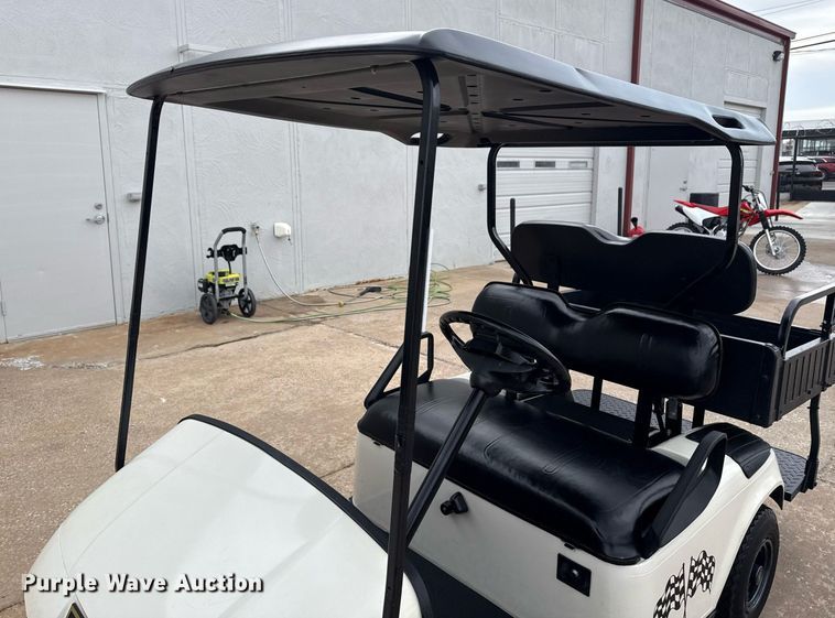 image for item EG8053 2003 E-Z-Go golf cart