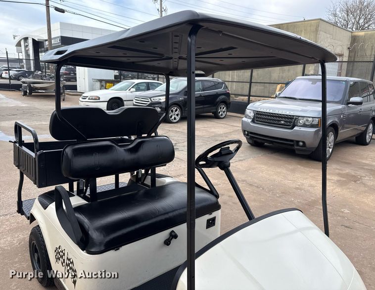 image for item EG8053 2003 E-Z-Go golf cart