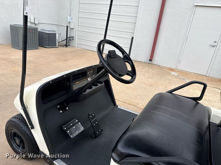 image for item EG8053 2003 E-Z-Go golf cart