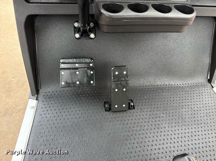 image for item EG8053 2003 E-Z-Go golf cart