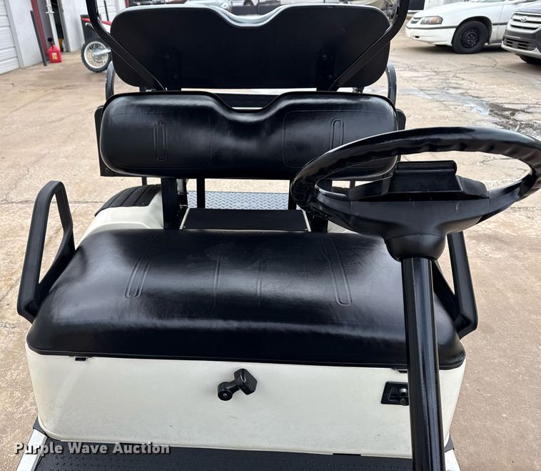 image for item EG8053 2003 E-Z-Go golf cart