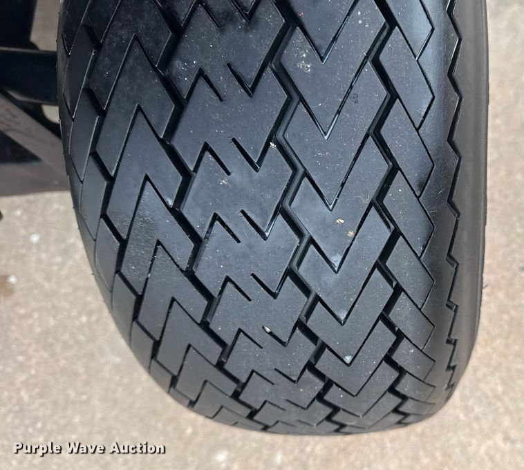 image for item EG8053 2003 E-Z-Go golf cart