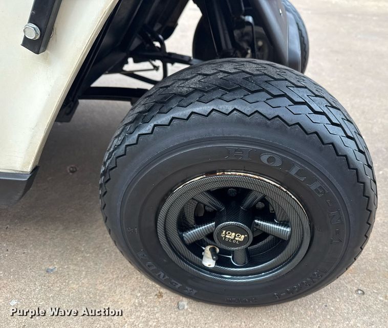 image for item EG8053 2003 E-Z-Go golf cart