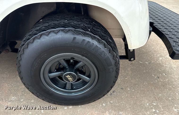 image for item EG8053 2003 E-Z-Go golf cart