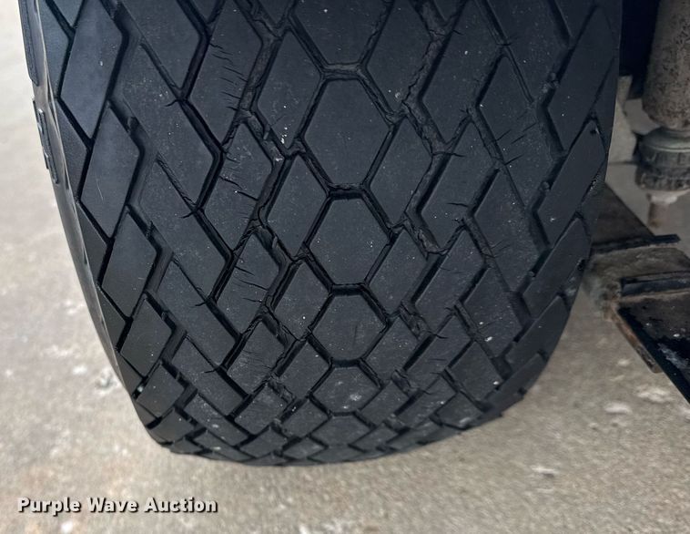 image for item EG8053 2003 E-Z-Go golf cart