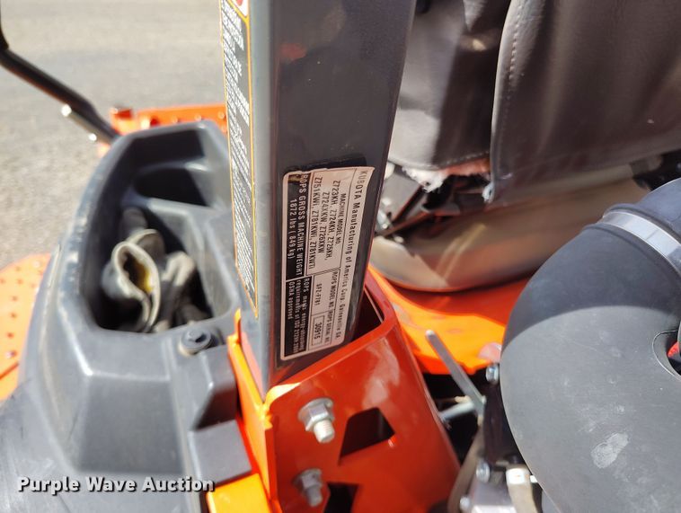 image for item EH0210 2022 Kubota Z726XKW ZTR lawn mower