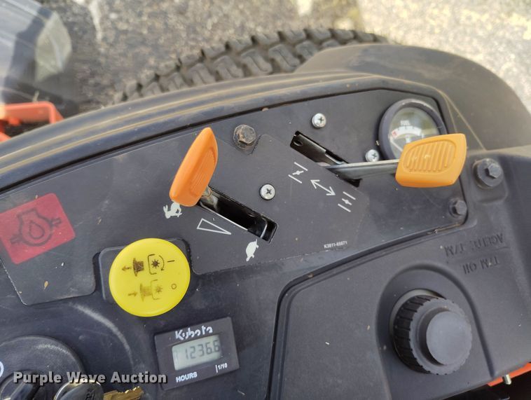 image for item EH0210 2022 Kubota Z726XKW ZTR lawn mower