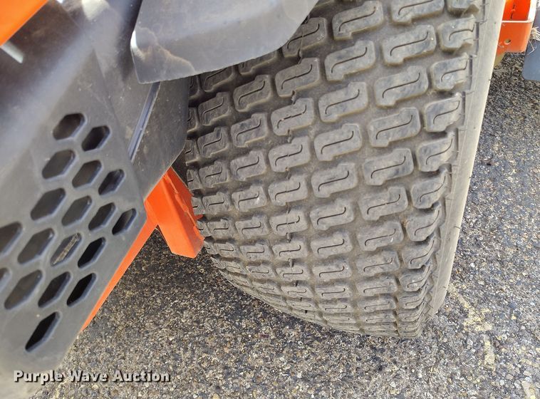 image for item EH0210 2022 Kubota Z726XKW ZTR lawn mower