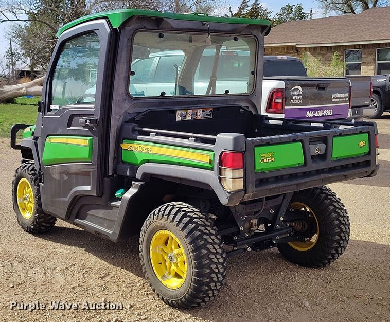 image for item EH0217 2018 John Deere XUV 865R utility vehicle