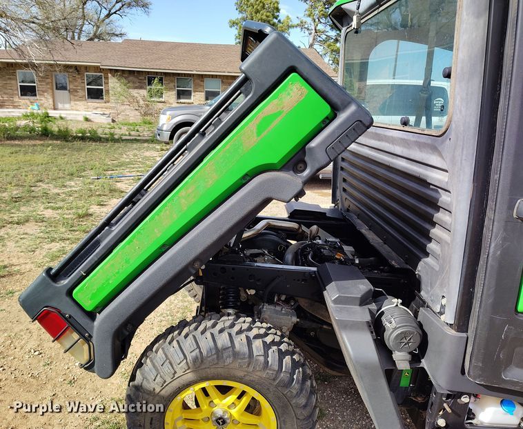 image for item EH0217 2018 John Deere XUV 865R utility vehicle