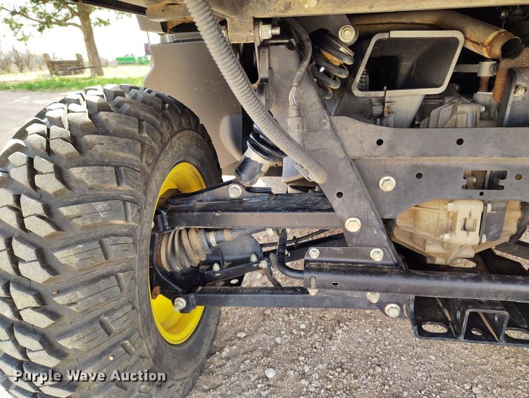 image for item EH0217 2018 John Deere XUV 865R utility vehicle