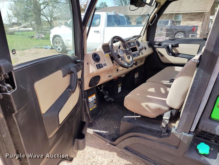 image for item EH0217 2018 John Deere XUV 865R utility vehicle